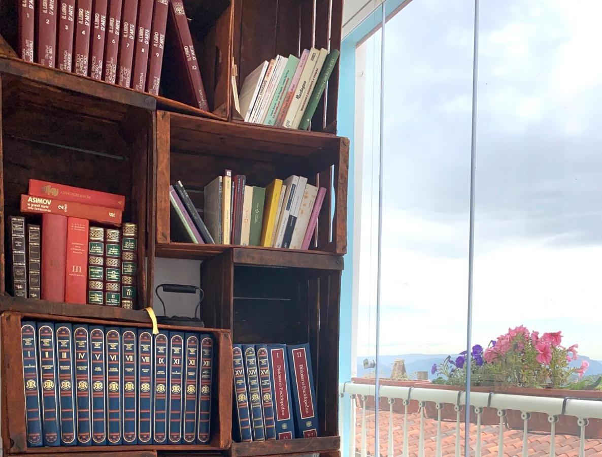 Canduleri Orgosolo Bagian luar foto