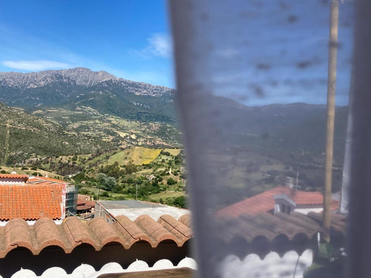 Canduleri Orgosolo Bagian luar foto